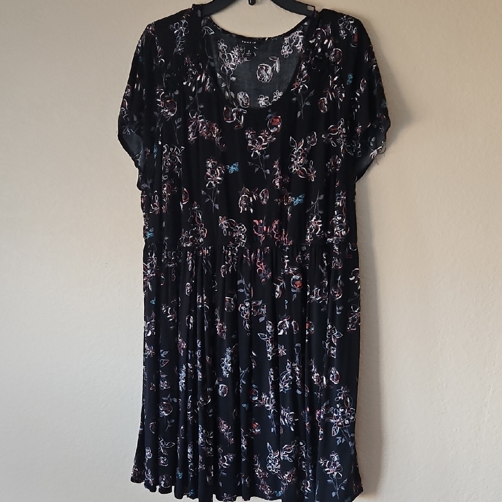 Torrid Black Floral Dress Size 3 - Picture 1 of 7